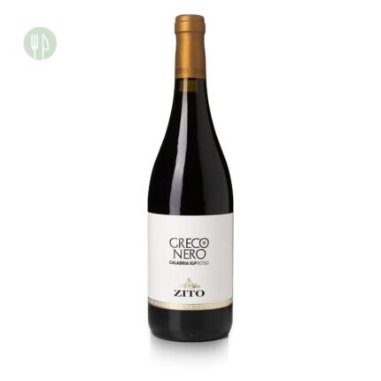 Greco Nero IGP: un vino rosso dai riflessi granati, ricco di profumi di frutta matura e spezie. Ideale con piatti di carne e formaggi stagionati. Bottiglia da 75 cl.